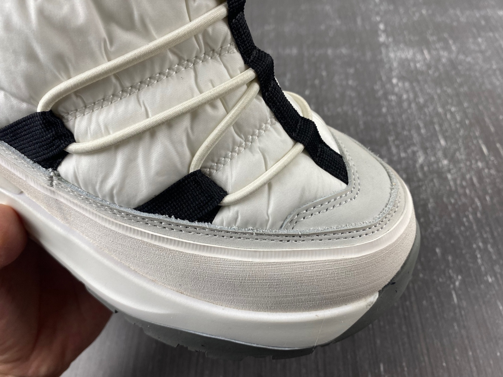 Can*a Go*e womens toronto