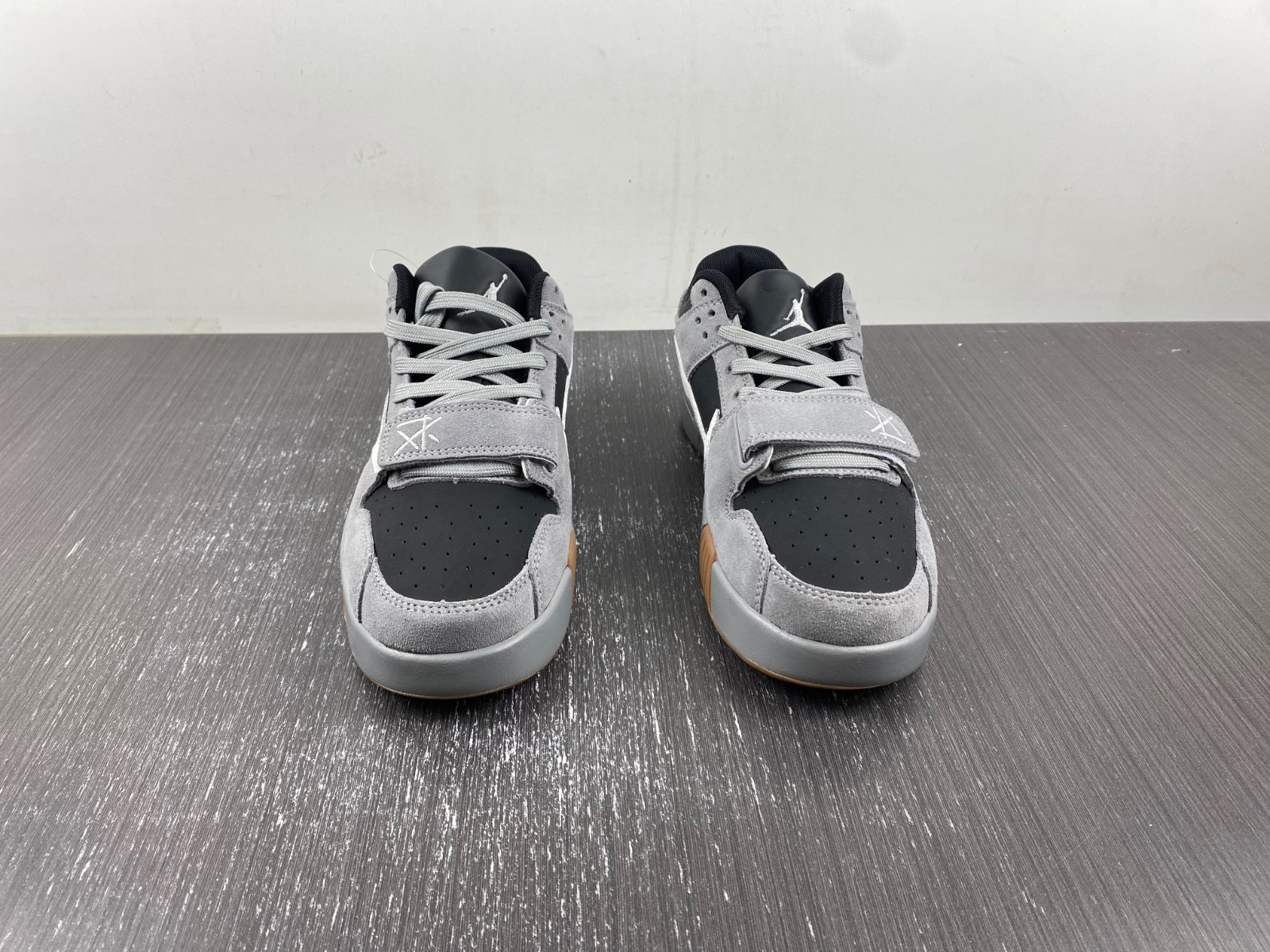 travis scott x jordan cut the check