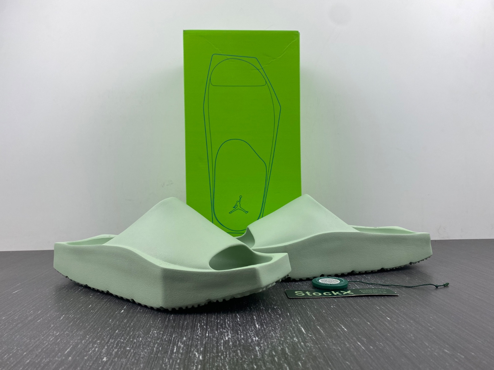 jordan hex mule pistachio frost dq8992-300