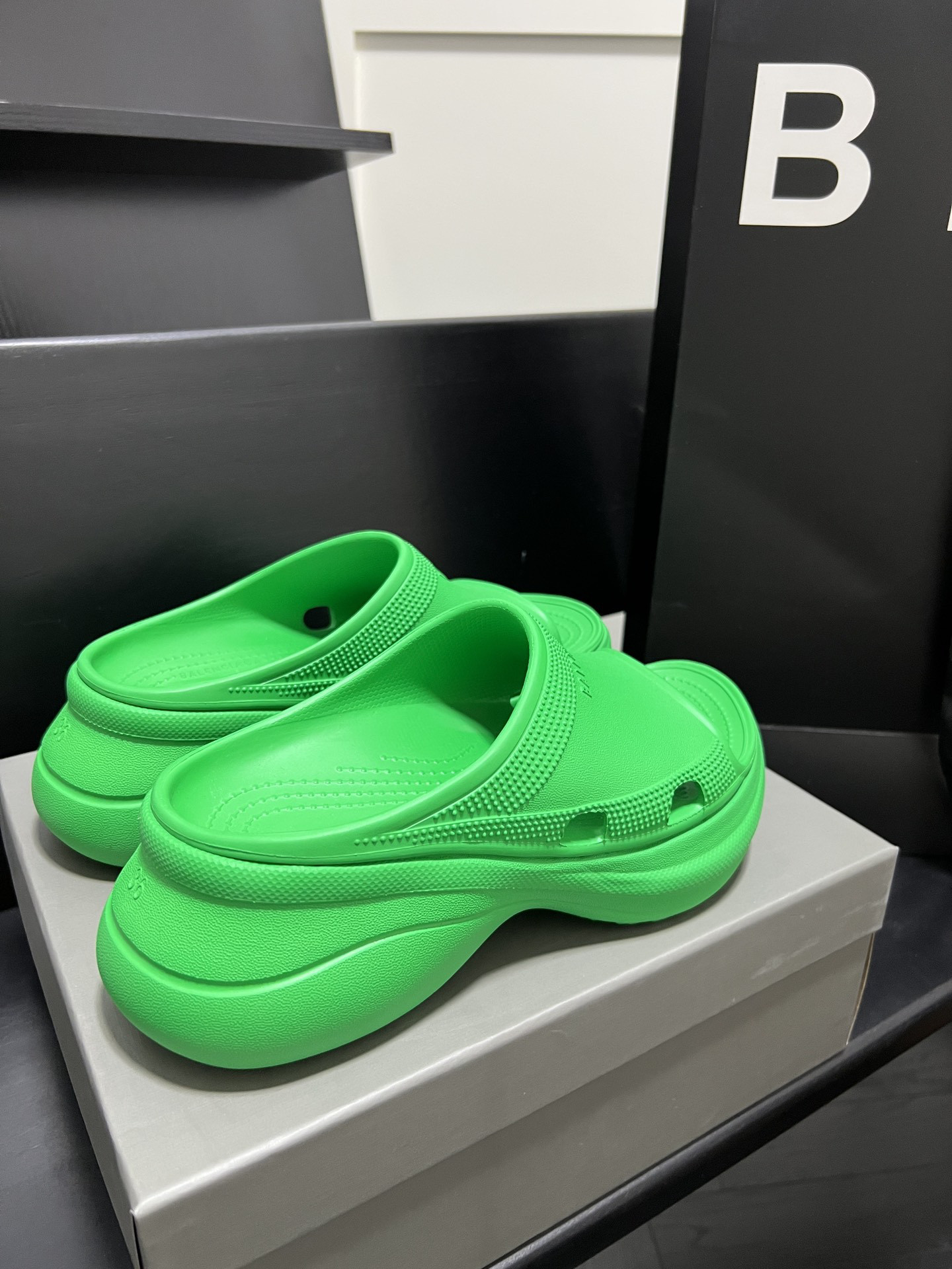 Balenciaga sLIDE