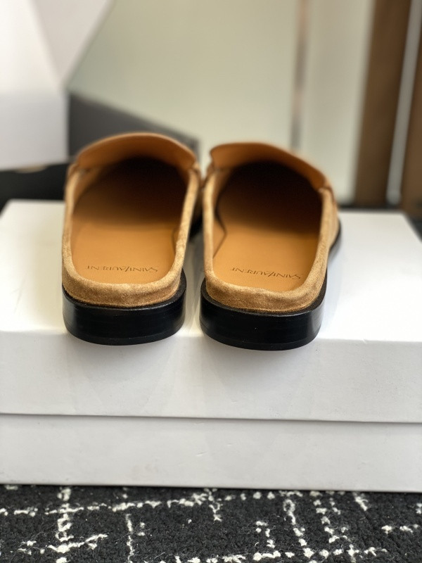 SAINT LAURENT Sneaker