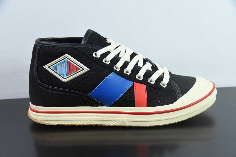 BOTTEGA VENETA Sneaker