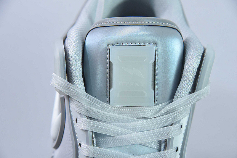 RTFKT × Nike Dunk Genesis "Ghost" HQ3034-001